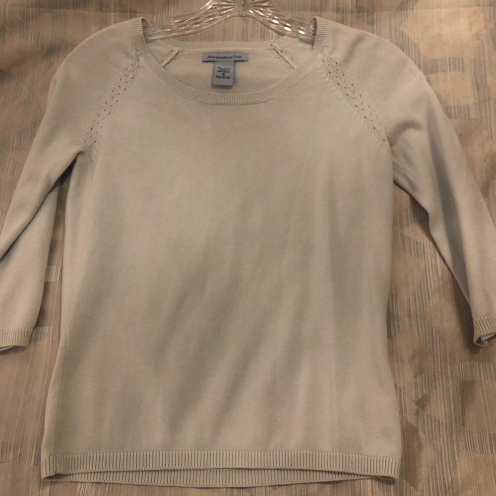 Light blue 3/4 sleeve sweater